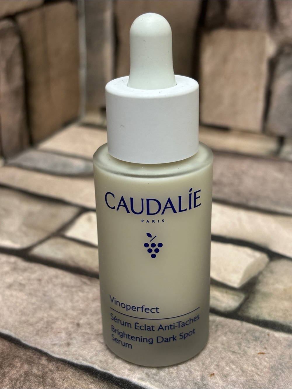 Caudalie Vinoperfect Brightening Serum - Cream with White Dropper
